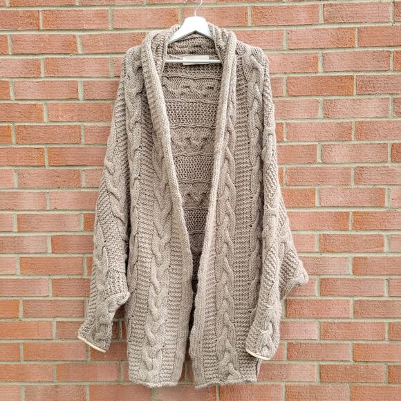 Robi Agnes 'Agnes' Chunky Cozy Oversized Cardigan One Size Sand Tan - Picture 4 of 8